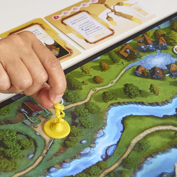 Disney Sidekicks Cooperative Strategy Board Game with Custom Sculpted Figures, for Families, Adults, and Kids Ages 8 and up - Image 8